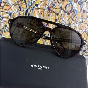 NWOT! GIVENCHY ⚜️ Aviator Sunglasses